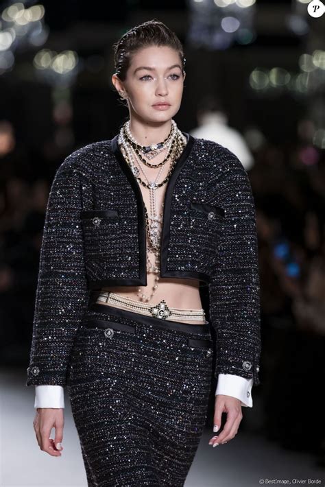 gigi defilé chanel|Gigi Hadid a clôturé le défilé Chanel au Grand Palais  .